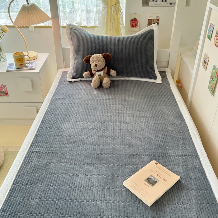 91家纺网 家纺一手货源 找家纺 川悦生活2025 新款A类印花牛奶绒床垫加厚绒保暖床护垫 晴空-暖灰