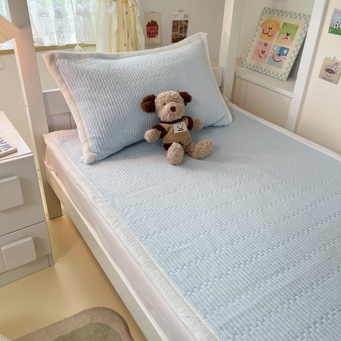 91家纺网 家纺一手货源 找家纺 川悦生活2025 新款A类印花牛奶绒床垫加厚绒保暖床护垫 晴空-青色