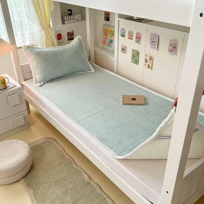 91家纺网 家纺一手货源 找家纺 川悦生活2025 新款A类印花牛奶绒床垫加厚绒保暖床护垫 晴空-轻水