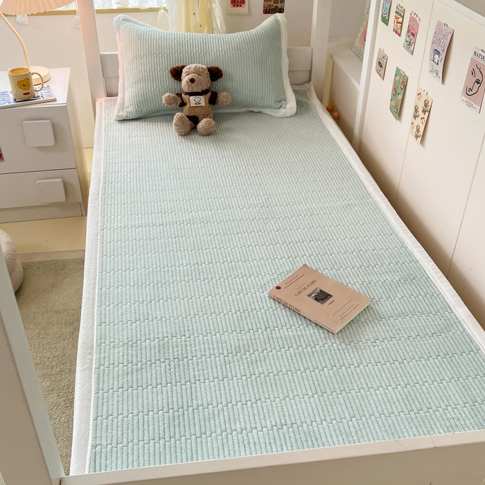 91家纺网 家纺一手货源 找家纺 川悦生活2025 新款A类印花牛奶绒床垫加厚绒保暖床护垫 晴空-轻水