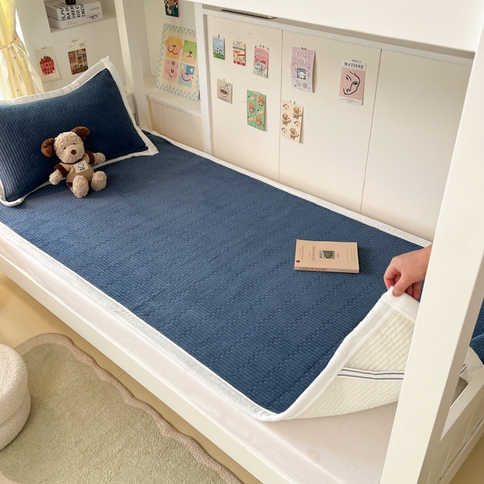 91家纺网 家纺一手货源 找家纺 川悦生活2025 新款A类印花牛奶绒床垫加厚绒保暖床护垫 晴空-深蓝