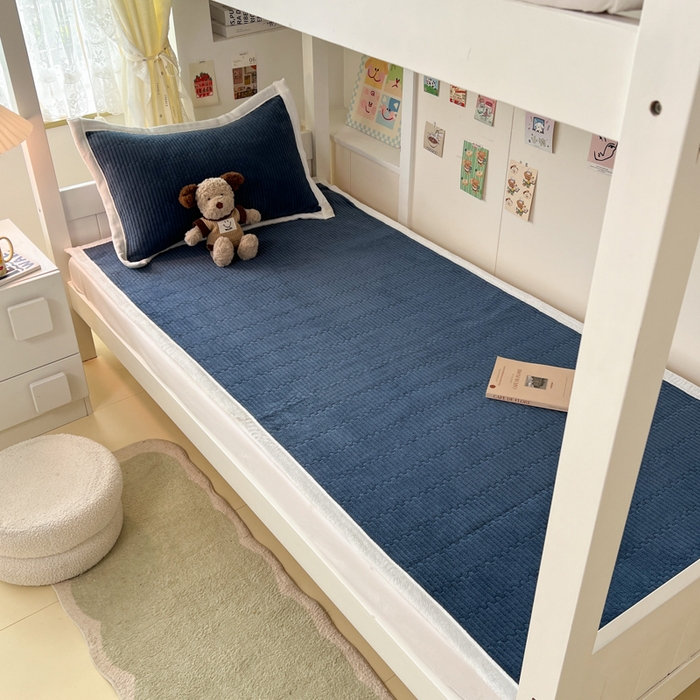 91家纺网 家纺一手货源 找家纺 川悦生活2025 新款A类印花牛奶绒床垫加厚绒保暖床护垫 晴空-深蓝