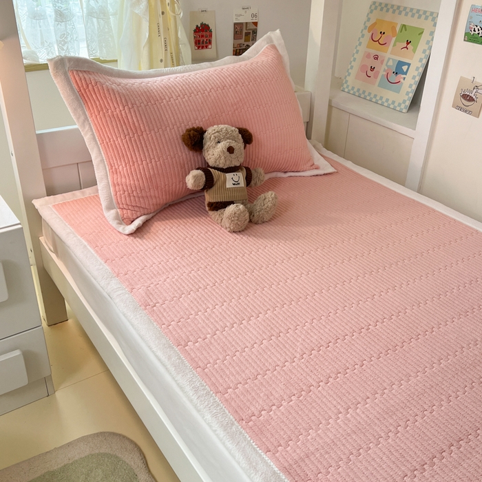 91家纺网 家纺一手货源 找家纺 川悦生活2025 新款A类印花牛奶绒床垫加厚绒保暖床护垫 晴空-甜心