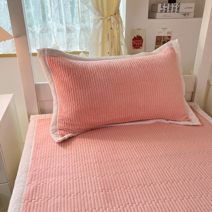 91家纺网 家纺一手货源 找家纺 川悦生活2025 新款A类印花牛奶绒床垫加厚绒保暖床护垫 晴空-甜心