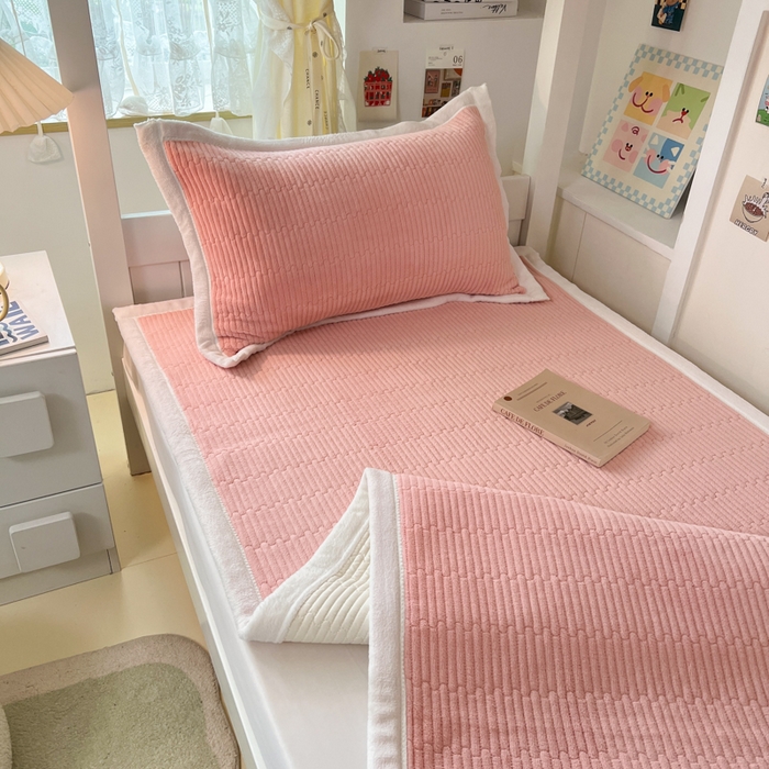 91家纺网 家纺一手货源 找家纺 川悦生活2025 新款A类印花牛奶绒床垫加厚绒保暖床护垫 晴空-甜心