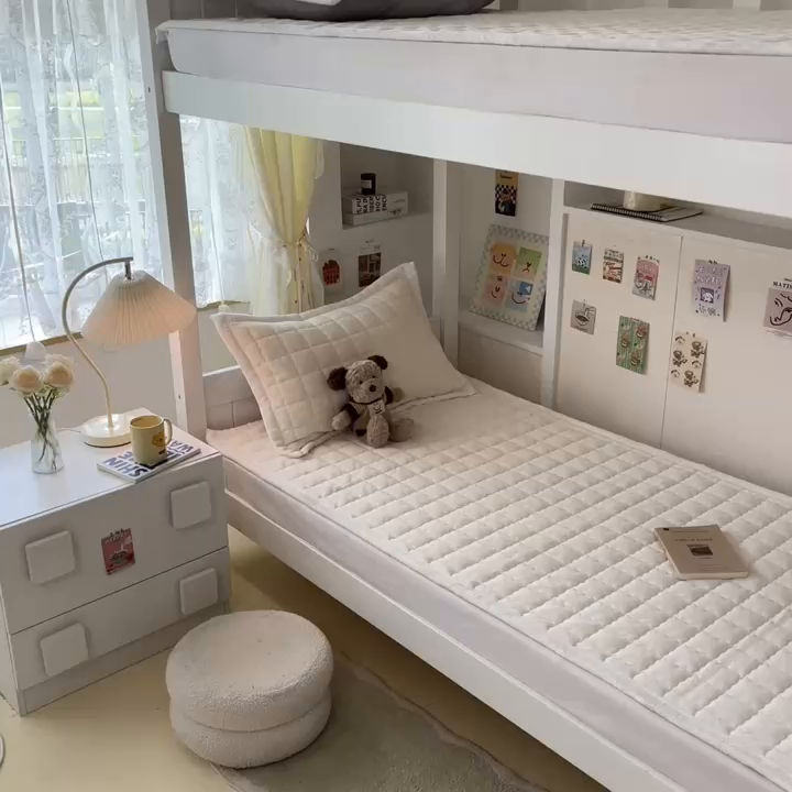 91家纺网 家纺一手货源 找家纺 川悦生活2025 新款A类印花牛奶绒床垫加厚绒保暖床护垫 吉木-奶茶