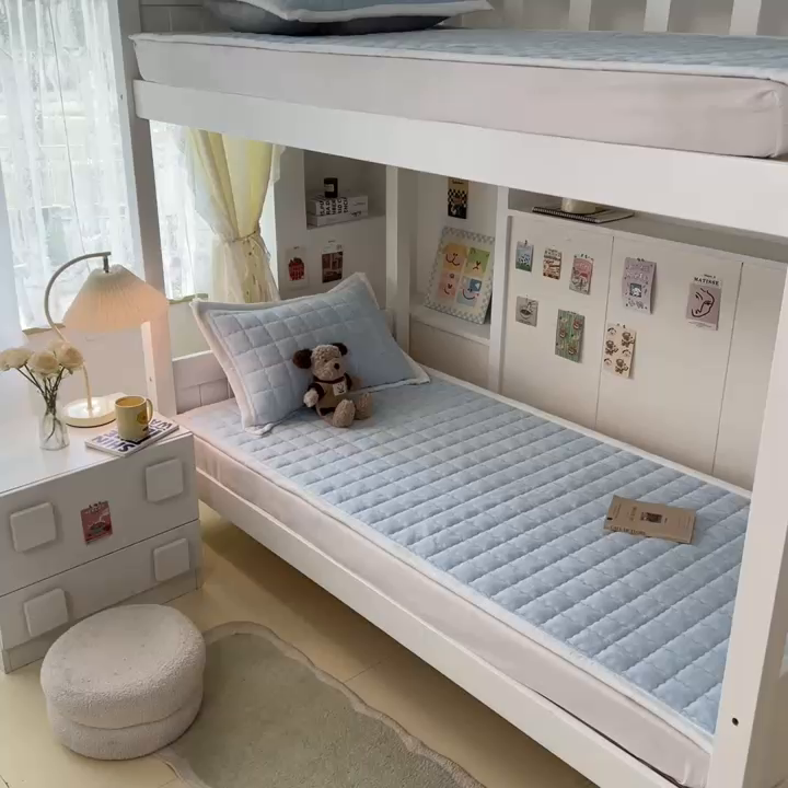 91家纺网 家纺一手货源 找家纺 川悦生活2025 新款A类印花牛奶绒床垫加厚绒保暖床护垫 吉木-青色