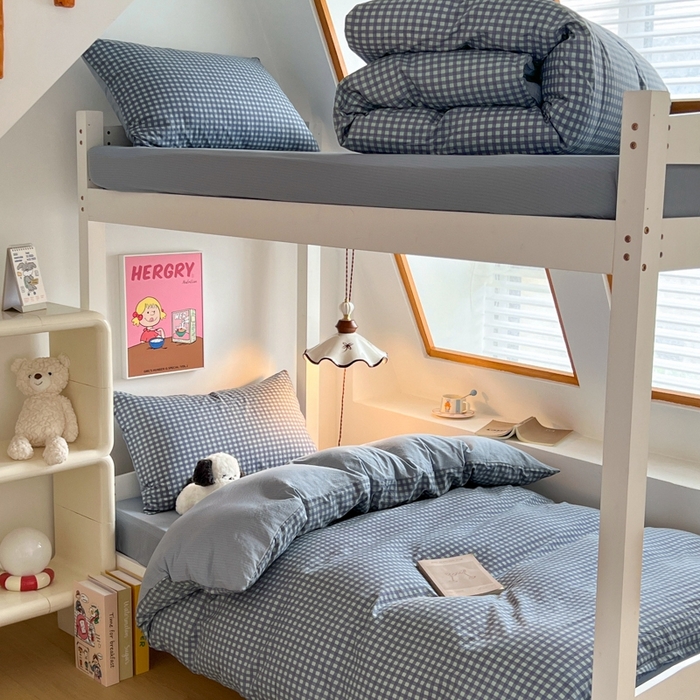 91家纺网 家纺一手货源 找家纺 妖妖家纺2025云感双层纱学生三件套 海盐格