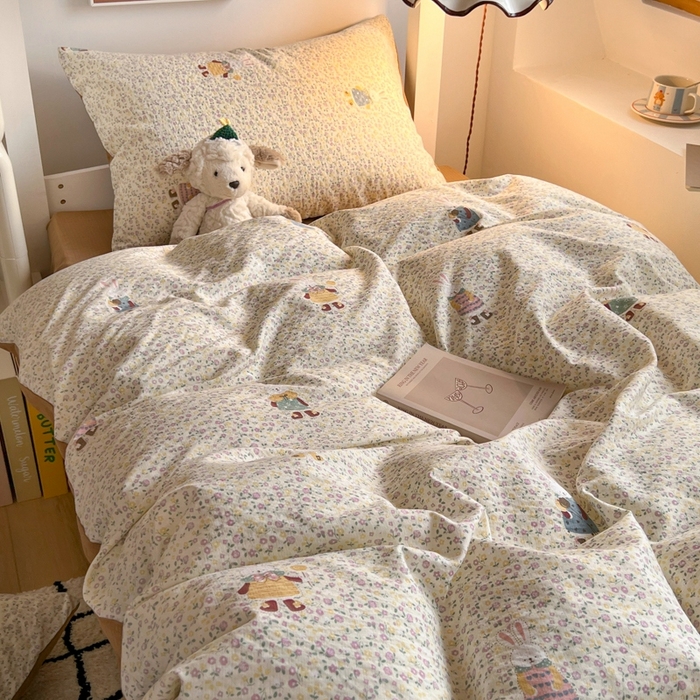 91家纺网 家纺一手货源 找家纺 妖妖家纺2025云感双层纱学生三件套 花点兔