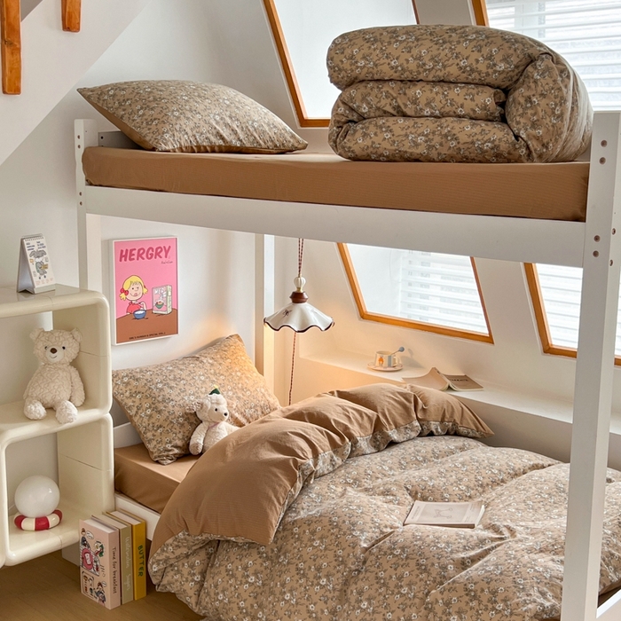 91家纺网 家纺一手货源 找家纺 妖妖家纺2025云感双层纱学生三件套 花间语