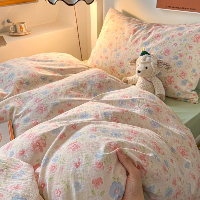 91家纺网 家纺一手货源 找家纺 妖妖家纺2025云感双层纱学生三件套 花影集