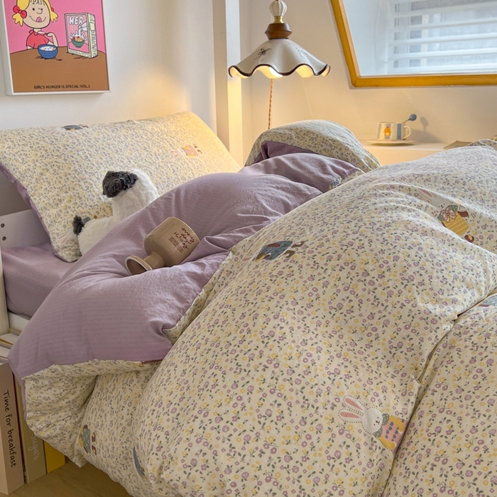 91家纺网 家纺一手货源 找家纺 妖妖家纺2025云感双层纱学生三件套 花语兔