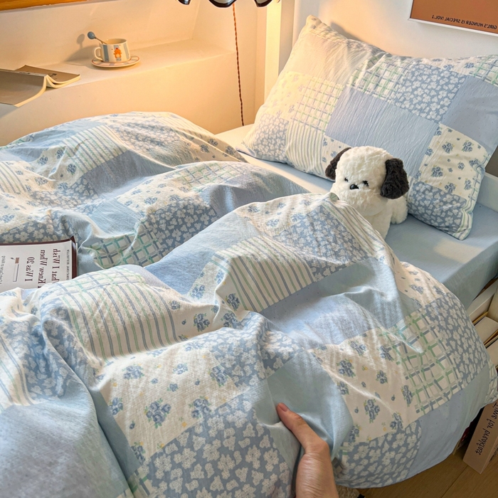 91家纺网 家纺一手货源 找家纺 妖妖家纺2025云感双层纱学生三件套 露华浓