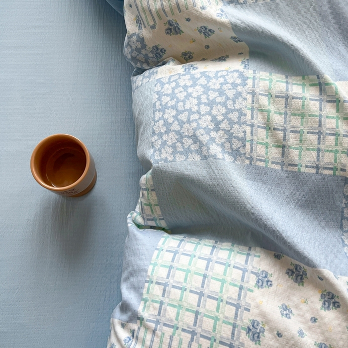 91家纺网 家纺一手货源 找家纺 妖妖家纺2025云感双层纱学生三件套 露华浓