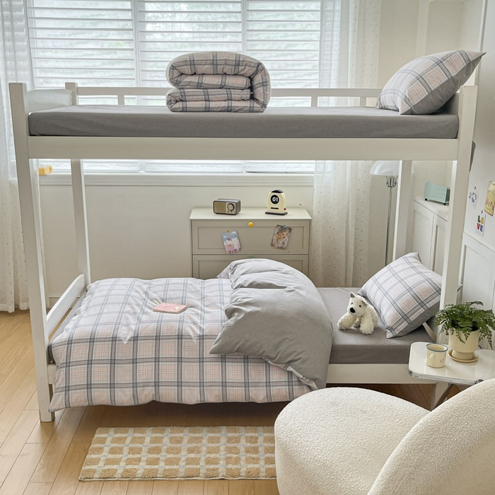 91家纺网 家纺一手货源 找家纺 ab家纺  2025新款40支A类水洗棉学生三件套 春野粉蓝