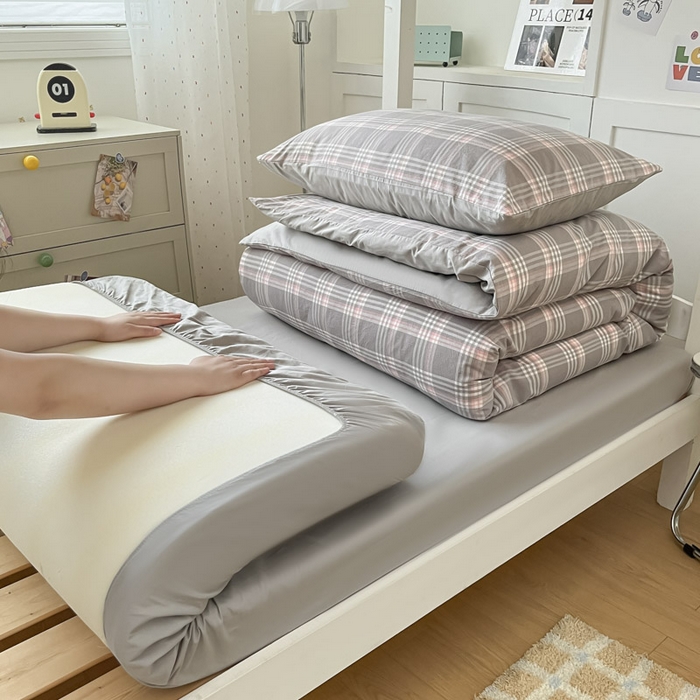 91家纺网 家纺一手货源 找家纺 ab家纺  2025新款40支A类水洗棉学生三件套 富士格-灰