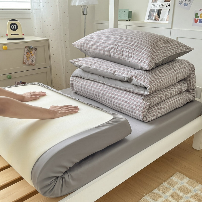 91家纺网 家纺一手货源 找家纺 ab家纺  2025新款40支A类水洗棉学生三件套 麦斯-灰