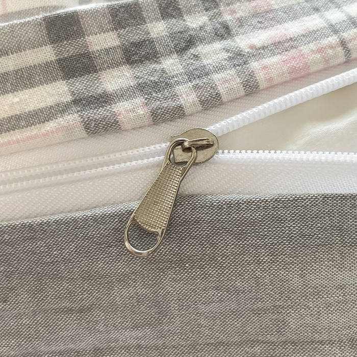 91家纺网 家纺一手货源 找家纺 ab家纺  2025新款40支A类水洗棉学生三件套 觅果-粉