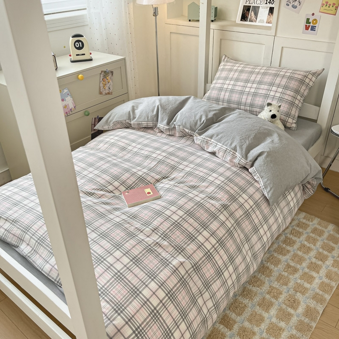 91家纺网 家纺一手货源 找家纺 ab家纺  2025新款40支A类水洗棉学生三件套 觅果-粉