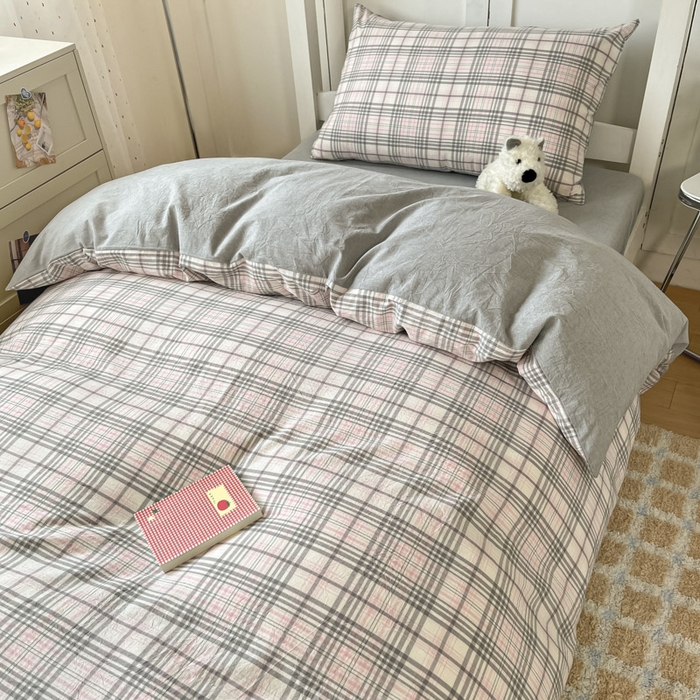 91家纺网 家纺一手货源 找家纺 ab家纺  2025新款40支A类水洗棉学生三件套 觅果-粉