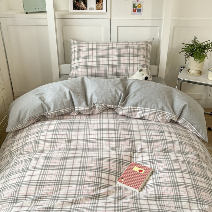 91家纺网 家纺一手货源 找家纺 ab家纺  2025新款40支A类水洗棉学生三件套 觅果-粉