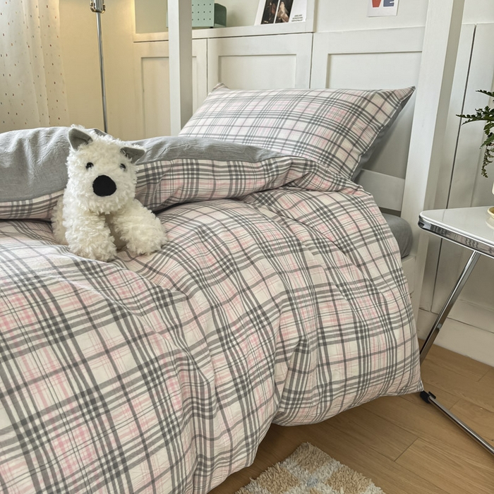 91家纺网 家纺一手货源 找家纺 ab家纺  2025新款40支A类水洗棉学生三件套 觅果-粉