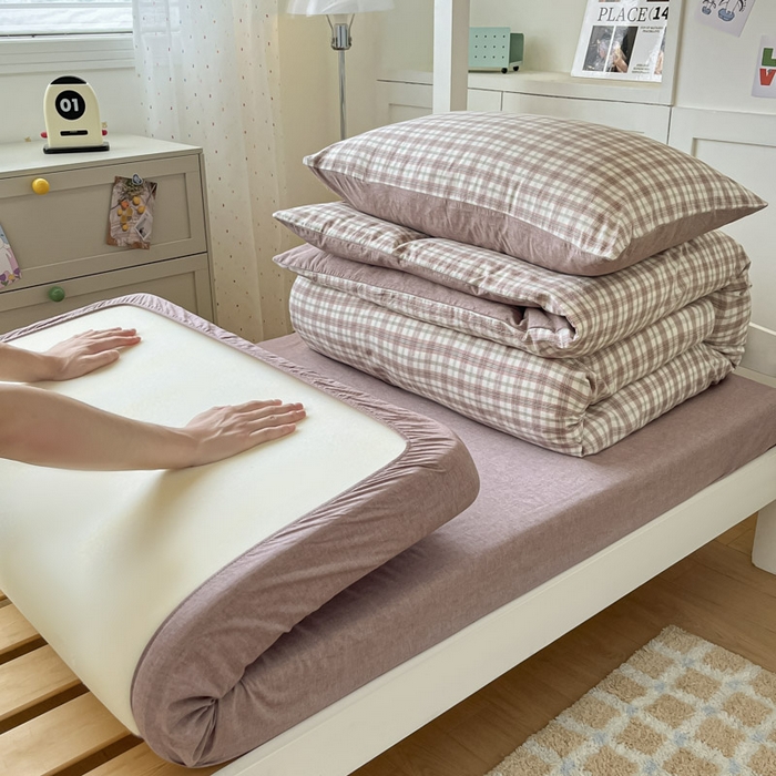 91家纺网 家纺一手货源 找家纺 ab家纺  2025新款40支A类水洗棉学生三件套 芷安灰紫