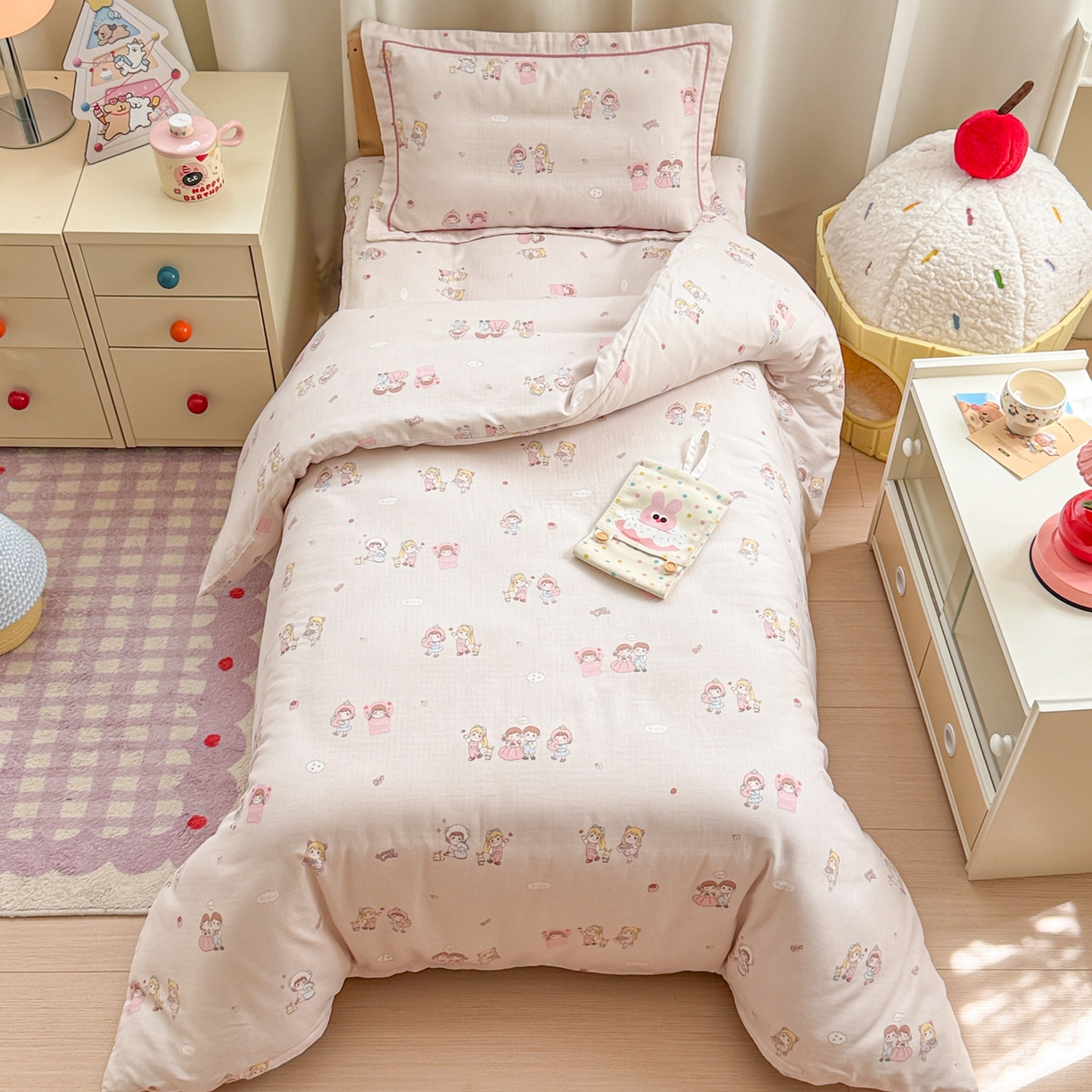 简宜家居（朝初家纺） 2025新款幼儿园双层纱套件 粉萌伙伴