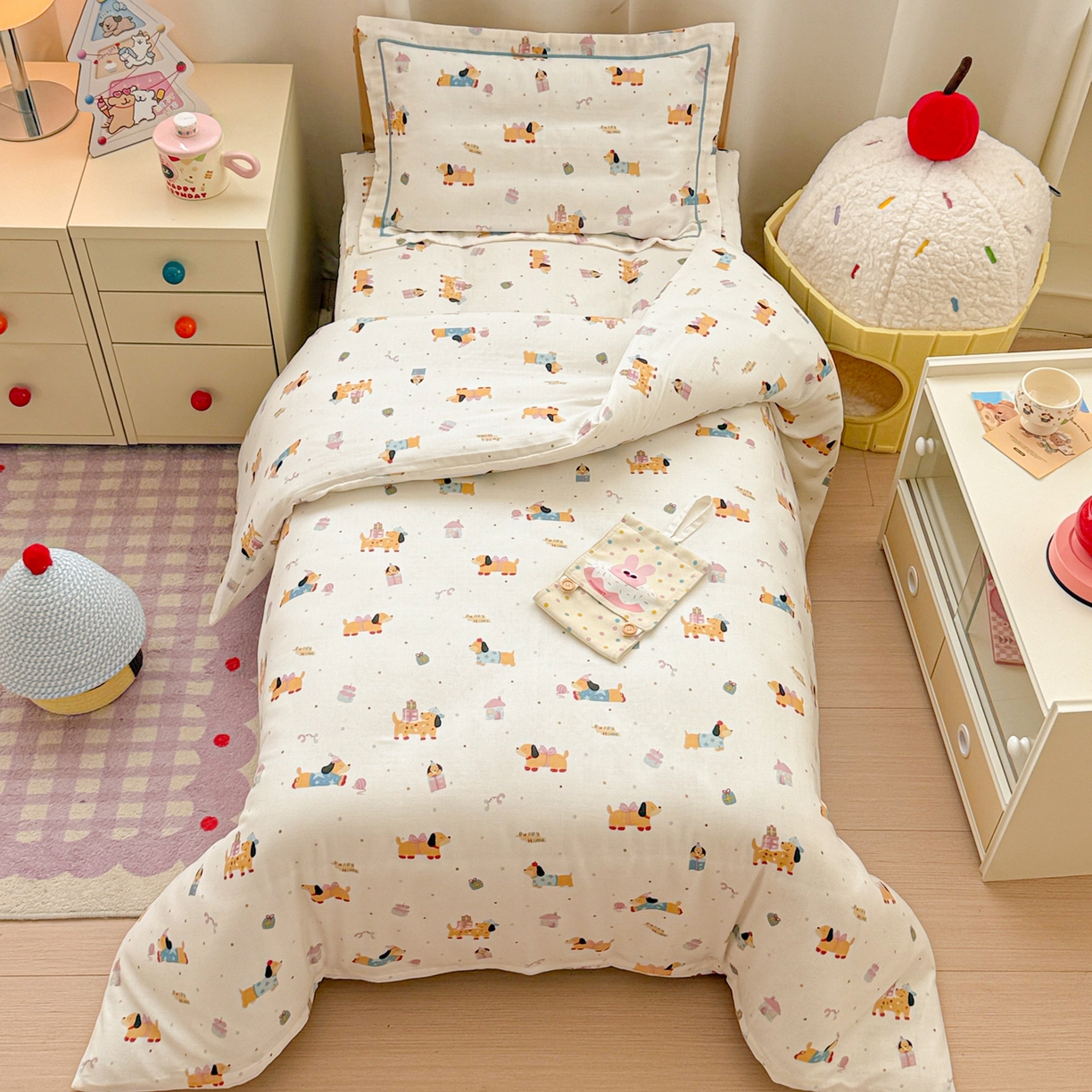简宜家居（朝初家纺） 2025新款幼儿园双层纱套件 奶黄腊肠狗
