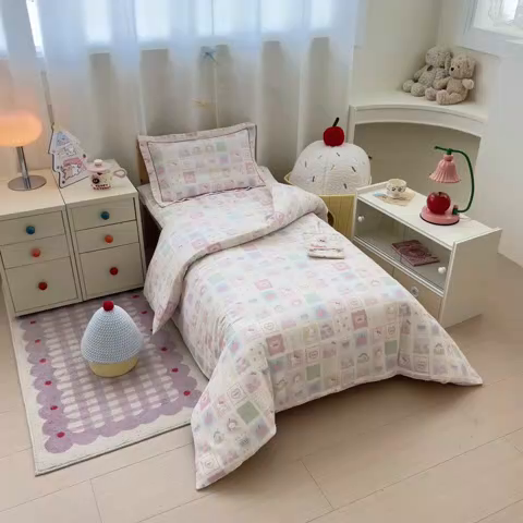 91家纺网 家纺一手货源 找家纺 简宜家居（朝初家纺） 2025新款幼儿园双层纱套件 拼格童话