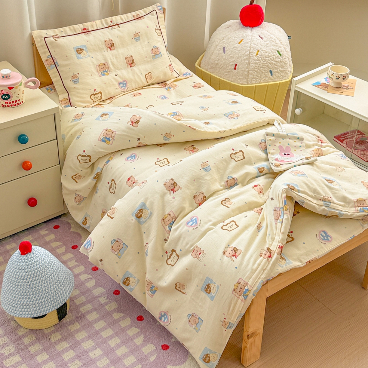 91家纺网 家纺一手货源 找家纺 简宜家居（朝初家纺） 2025新款幼儿园双层纱套件 fu fu 熊