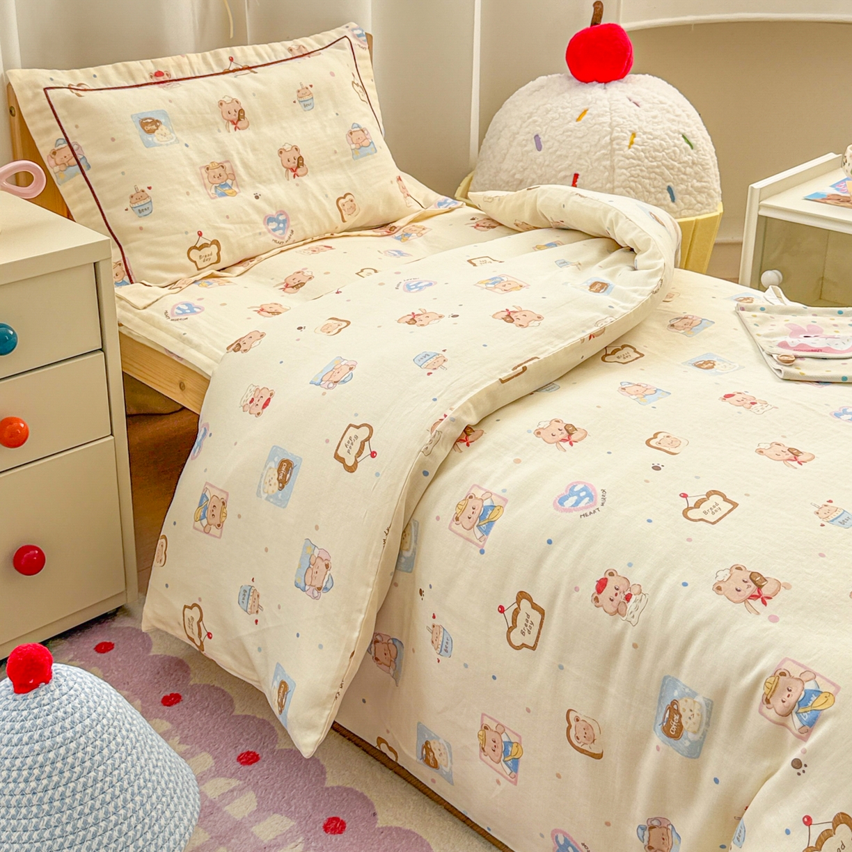 91家纺网 家纺一手货源 找家纺 简宜家居（朝初家纺） 2025新款幼儿园双层纱套件 fu fu 熊