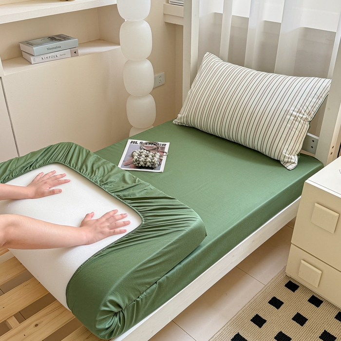 91家纺网 家纺一手货源 找家纺 呗旺鹿 2025新款12868全棉纯棉学生床三件套四件套 柏林绿