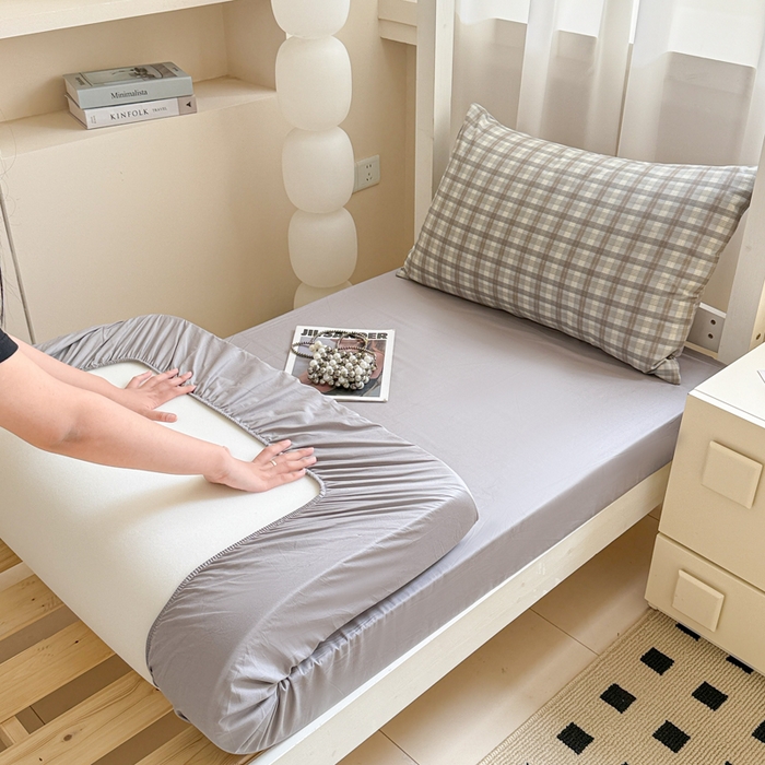 91家纺网 家纺一手货源 找家纺 呗旺鹿 2025新款12868全棉纯棉学生床三件套四件套 曼弗灰