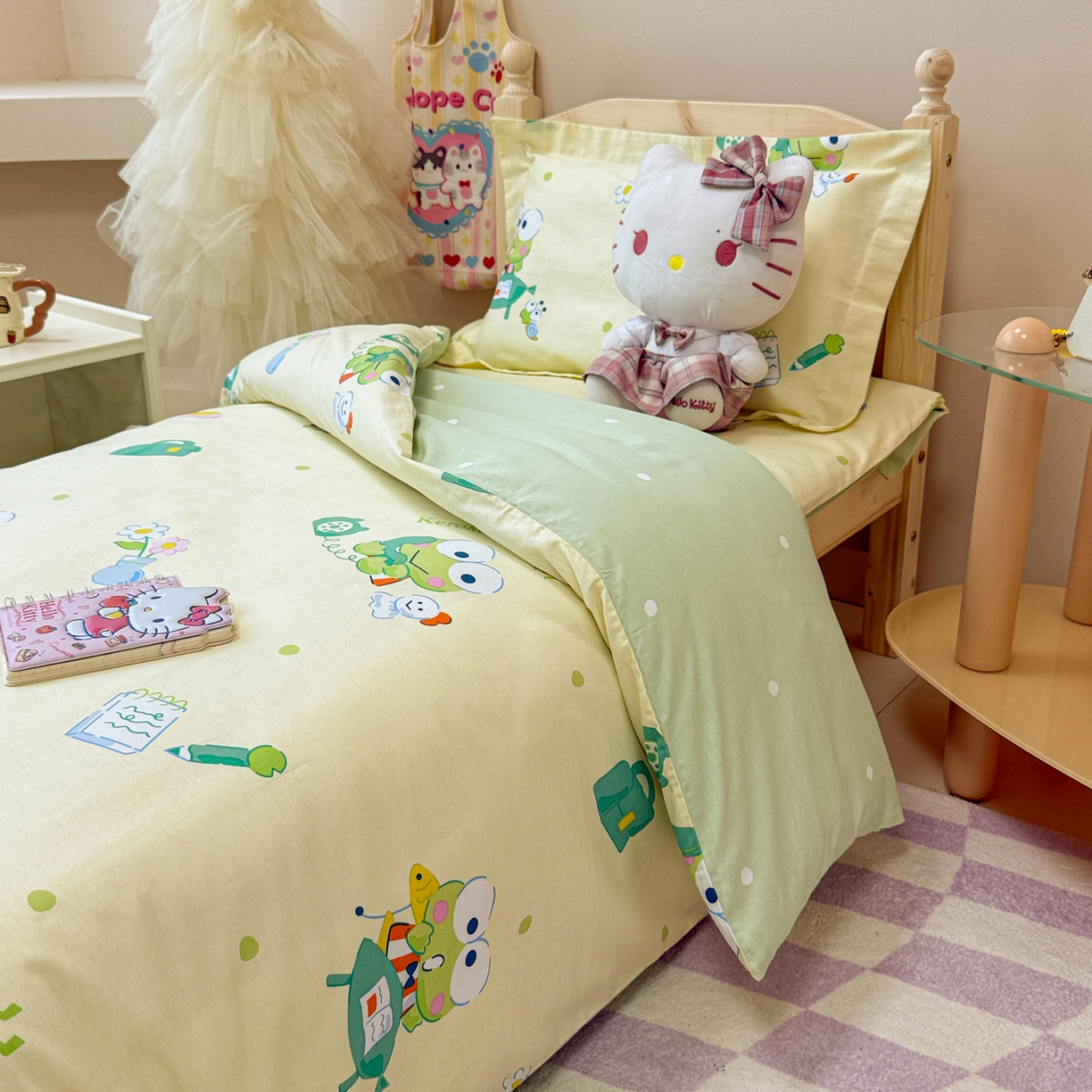 91家纺网 家纺一手货源 找家纺 简宜家居（朝初家纺） 2025新款三丽鸥花型幼儿园套件 可洛比