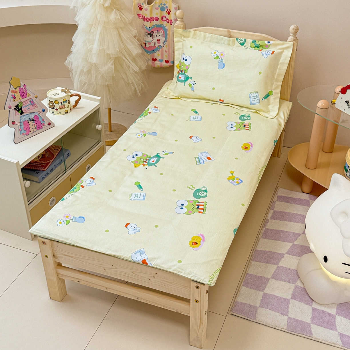 91家纺网 家纺一手货源 找家纺 简宜家居（朝初家纺） 2025新款三丽鸥花型幼儿园套件 可洛比