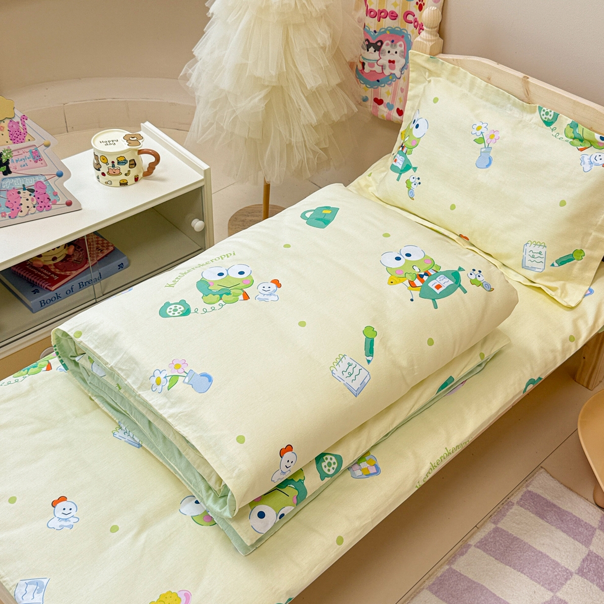 91家纺网 家纺一手货源 找家纺 简宜家居（朝初家纺） 2025新款三丽鸥花型幼儿园套件 可洛比