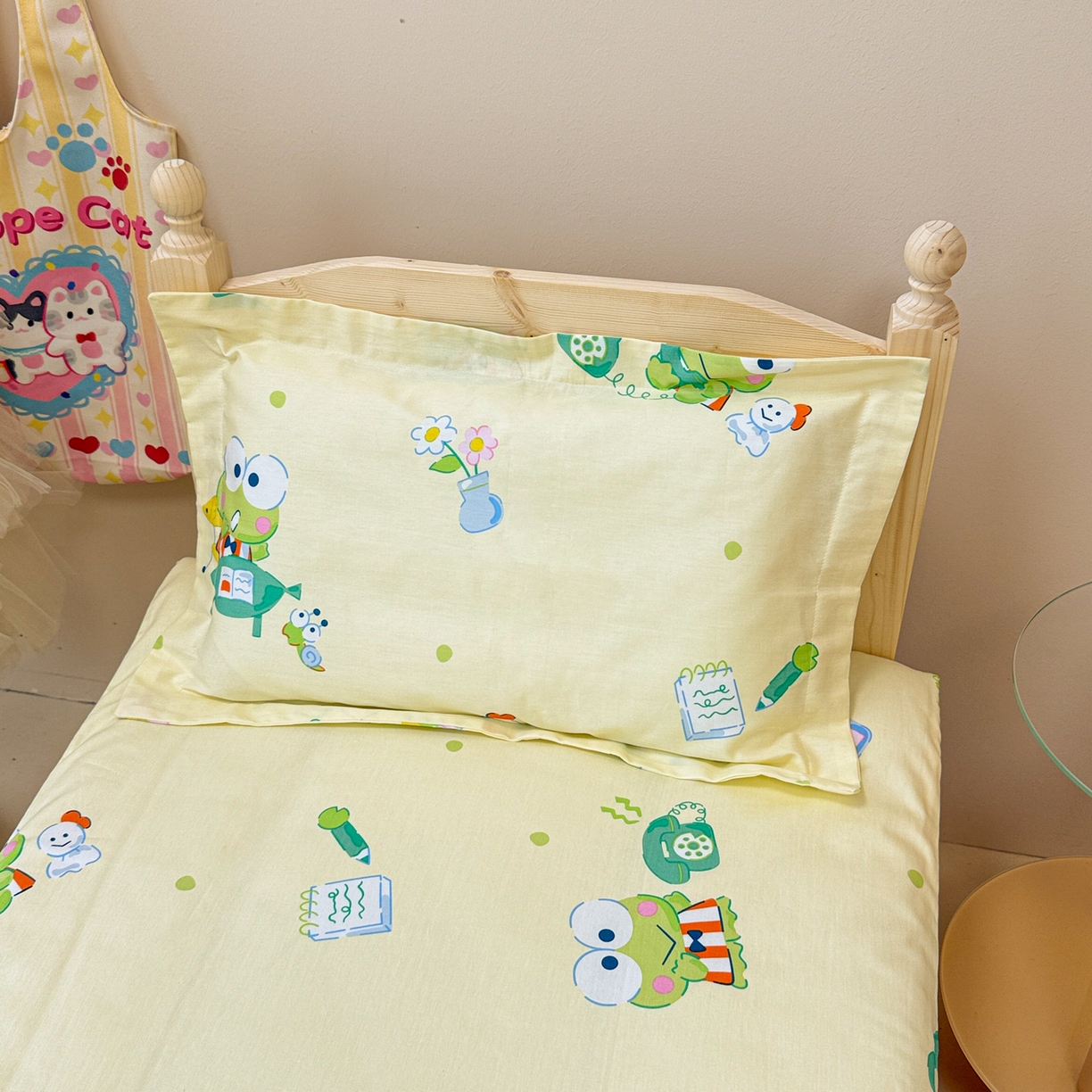 91家纺网 家纺一手货源 找家纺 简宜家居（朝初家纺） 2025新款三丽鸥花型幼儿园套件 可洛比