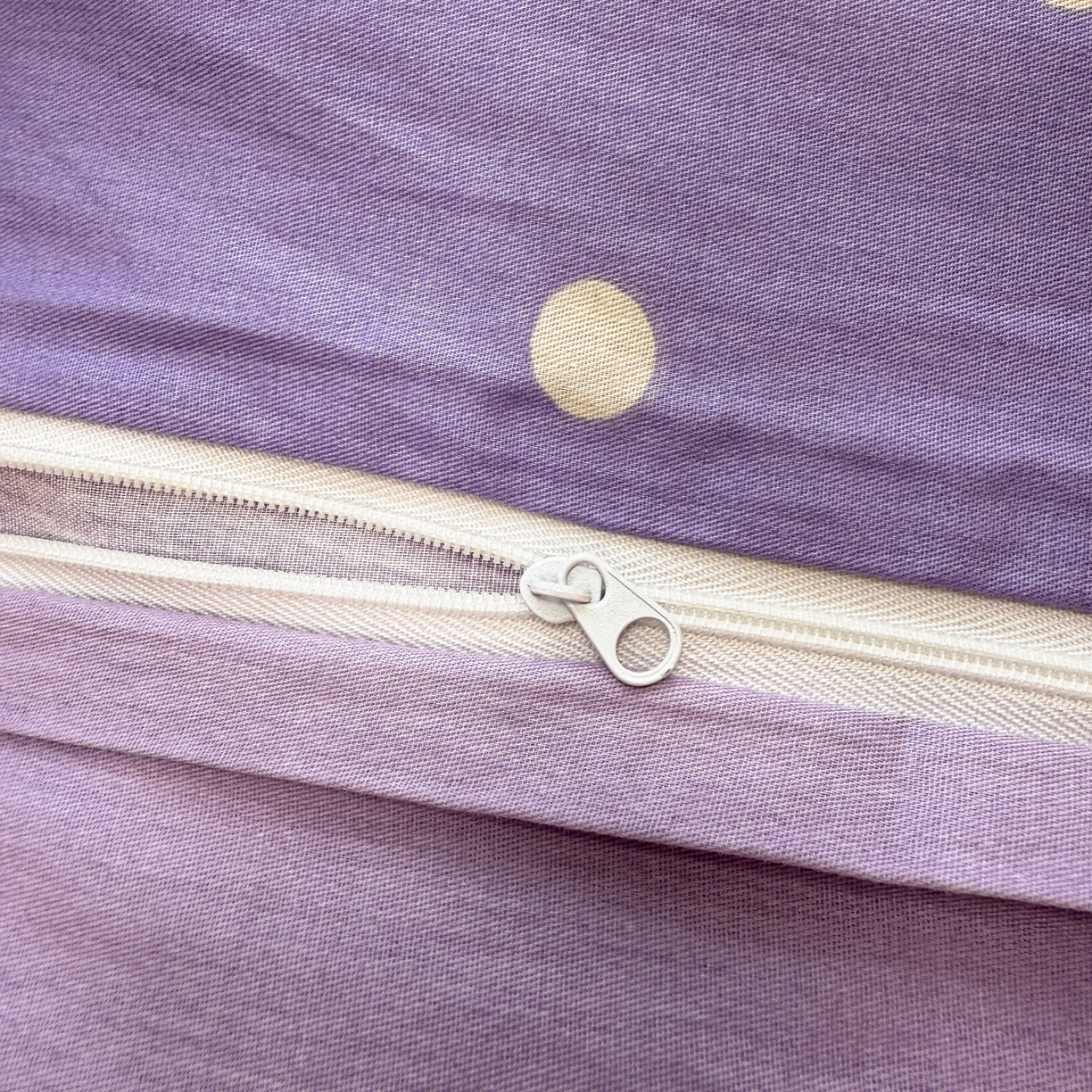 91家纺网 家纺一手货源 找家纺 简宜家居（朝初家纺） 2025新款三丽鸥花型幼儿园套件 库洛米紫