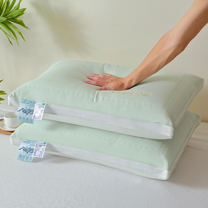 91家纺网 家纺一手货源 找家纺 梵希良品家纺 2024新款亲肤柔软凉感冰丝枕枕头枕芯 浅绿 48x74cm/只