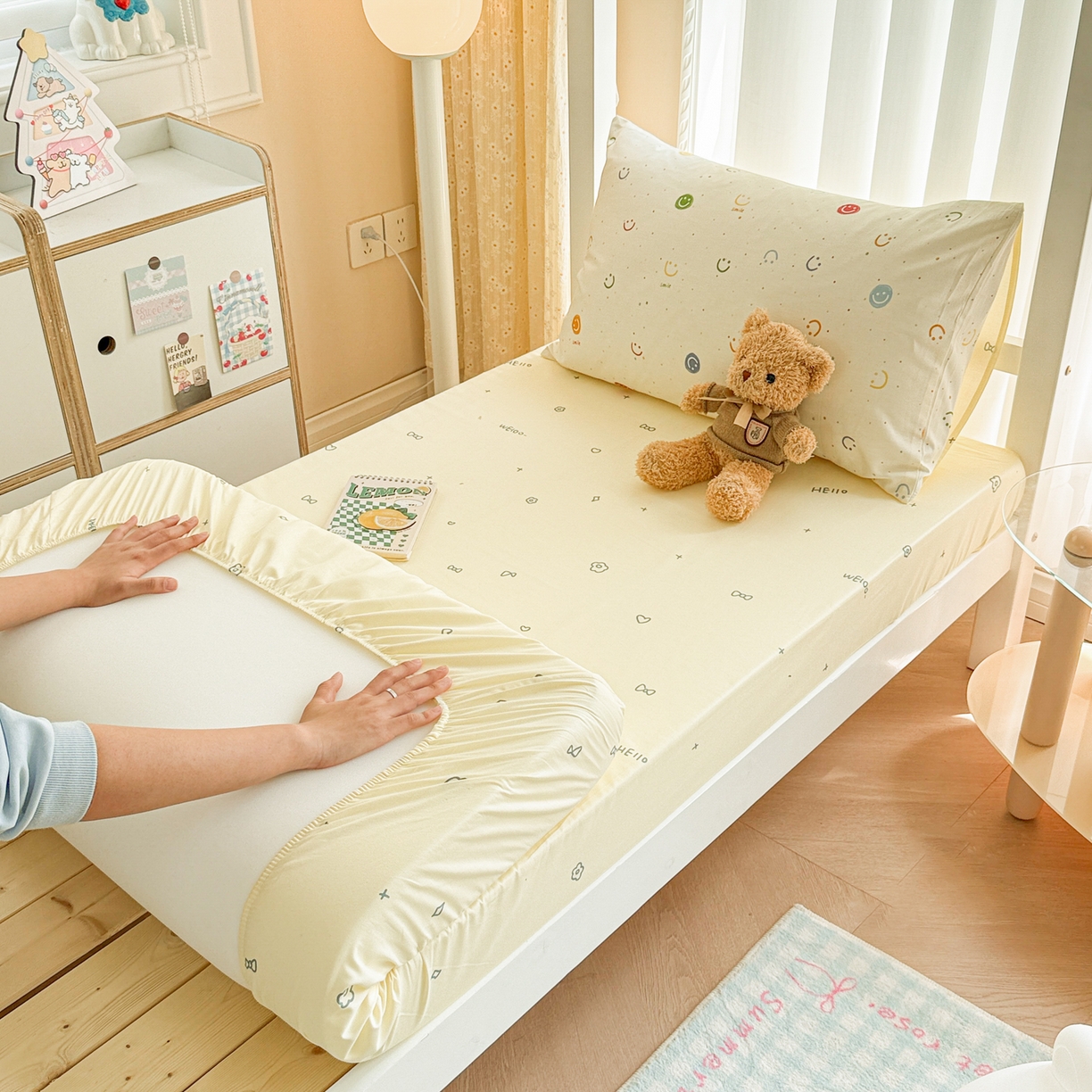 91家纺网 家纺一手货源 找家纺 呗旺鹿  2025新款学生床全棉纯棉卡通小清新三件套四件套 多彩笑脸