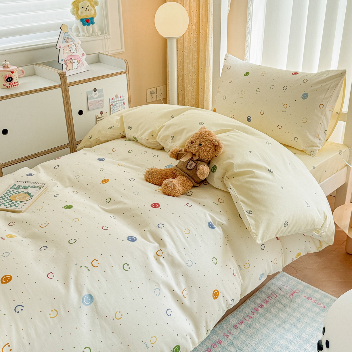 91家纺网 家纺一手货源 找家纺 呗旺鹿  2025新款学生床全棉纯棉卡通小清新三件套四件套 多彩笑脸
