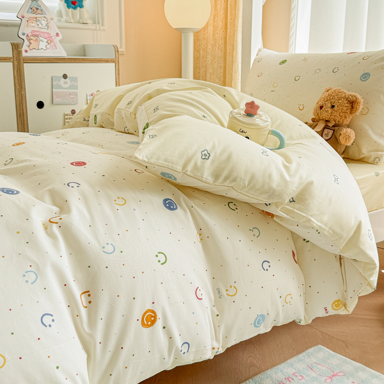 91家纺网 家纺一手货源 找家纺 呗旺鹿  2025新款学生床全棉纯棉卡通小清新三件套四件套 多彩笑脸