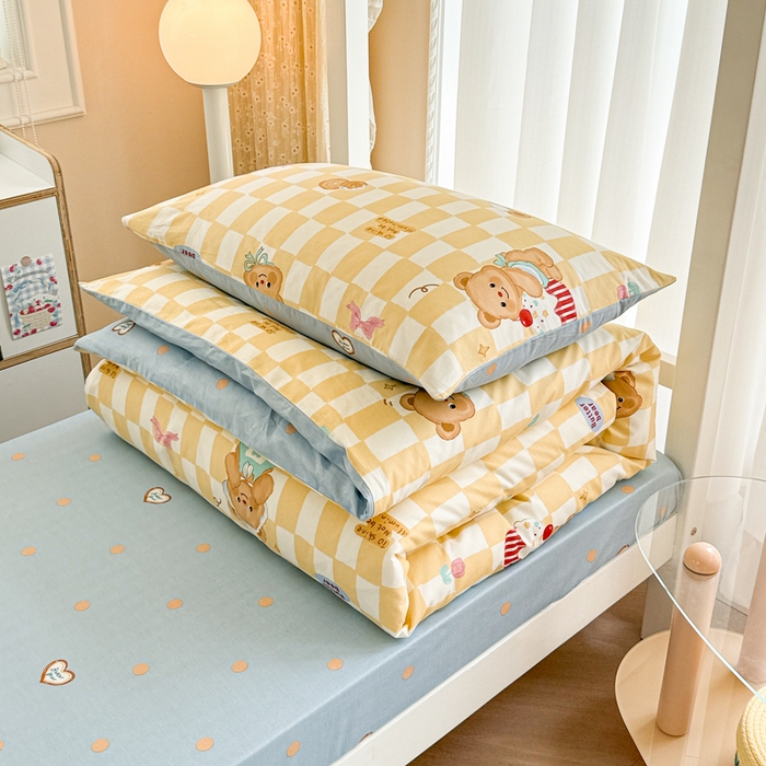 91家纺网 家纺一手货源 找家纺 呗旺鹿  2025新款学生床全棉纯棉卡通小清新三件套四件套 曲奇小熊