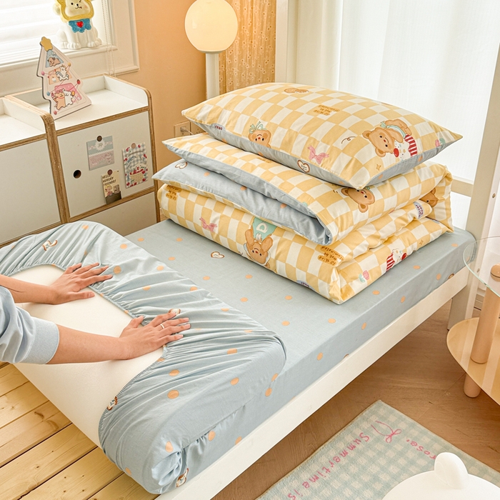 91家纺网 家纺一手货源 找家纺 呗旺鹿  2025新款学生床全棉纯棉卡通小清新三件套四件套 曲奇小熊