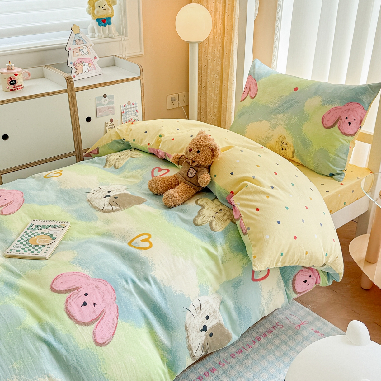 91家纺网 家纺一手货源 找家纺 呗旺鹿  2025新款学生床全棉纯棉卡通小清新三件套四件套 油画慕斯猫