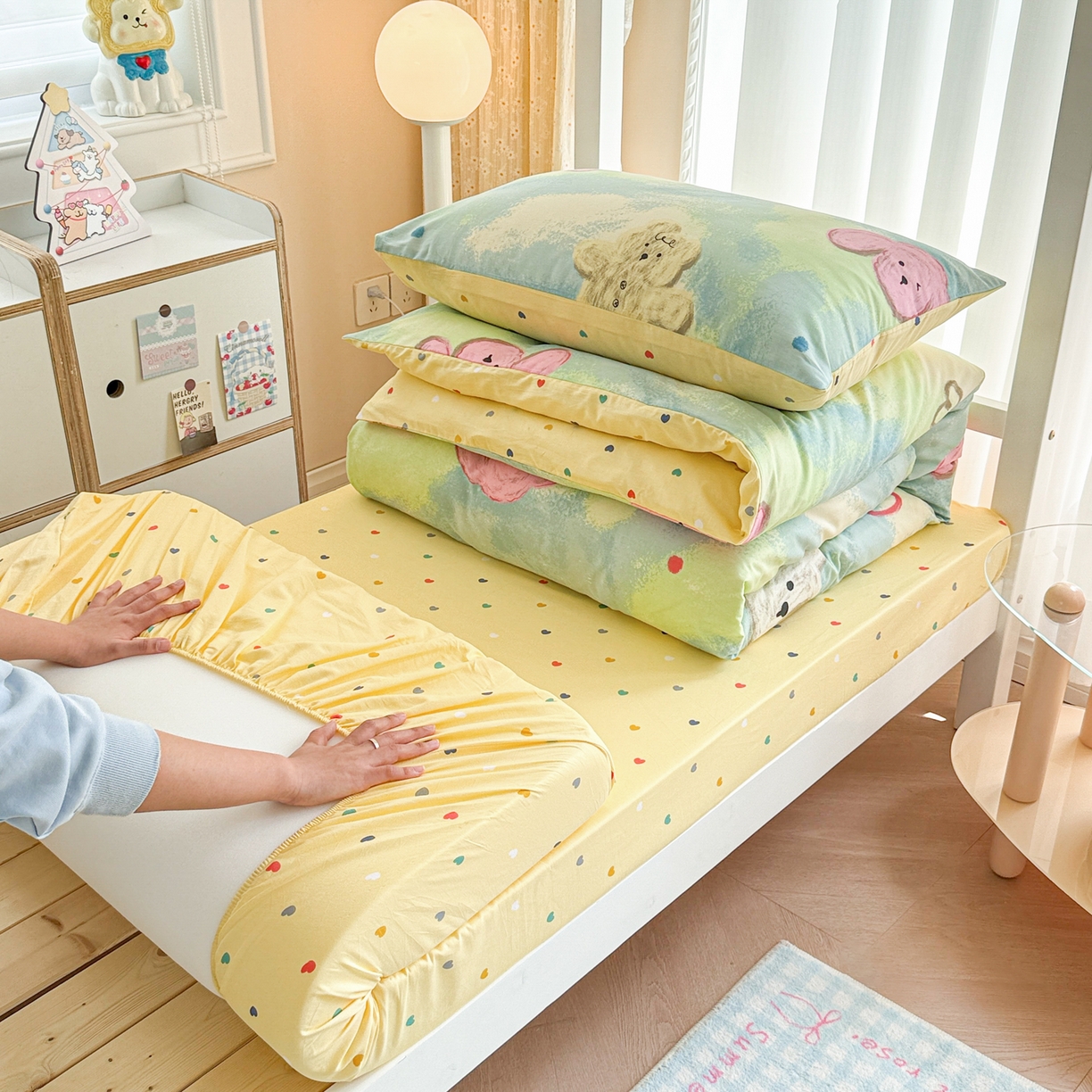 91家纺网 家纺一手货源 找家纺 呗旺鹿  2025新款学生床全棉纯棉卡通小清新三件套四件套 油画慕斯猫