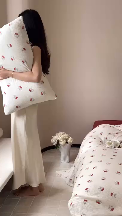 91家纺网 家纺一手货源 找家纺 山舍2025新款皱皱双层纱四件套 莫丽安红樱桃