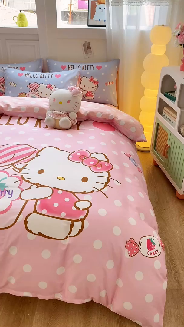 91家纺网 家纺一手货源 找家纺 博雅 2025春夏新款全棉纯棉三丽欧新款大板四件套 全棉大版（口袋枕）草莓糖果KT