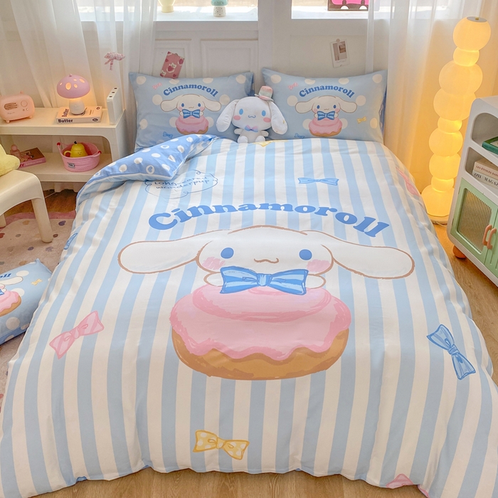 91家纺网 家纺一手货源 找家纺 博雅 2025春夏新款全棉纯棉三丽欧新款大板四件套 全棉大版（口袋枕）蝴蝶结条纹玉桂狗